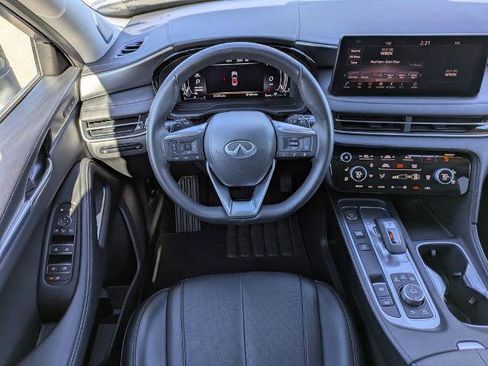 Certified 2025 INFINITI QX60 Luxe FWD image 17