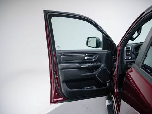 Used 2023 RAM 1500 Laramie AWD/4WD image 14