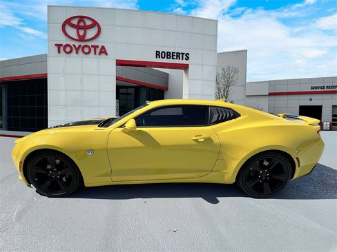 Used 2016 Chevrolet Camaro SS image 4
