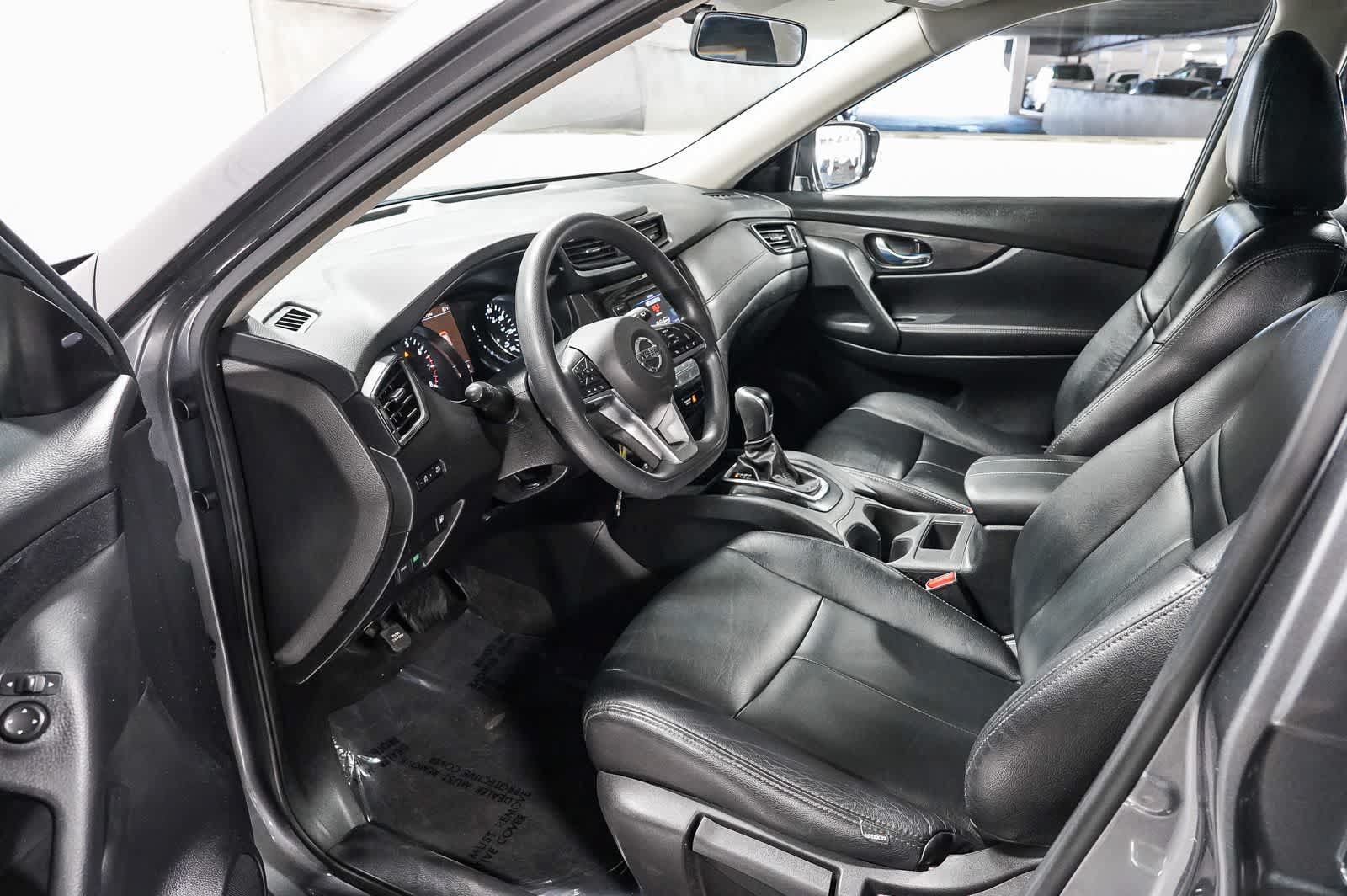 Used 2018 Nissan Rogue S FWD image 17