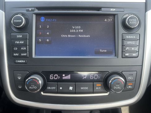 Used 2016 Nissan Altima 2.5 SL w/ 2.5 Technology Package image 5