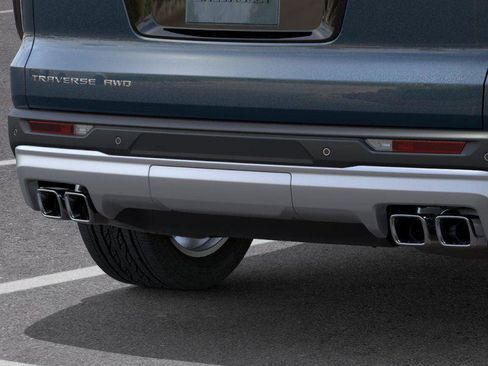 New 2025 Chevrolet Traverse LT w/ Driver Confidence Package image 14