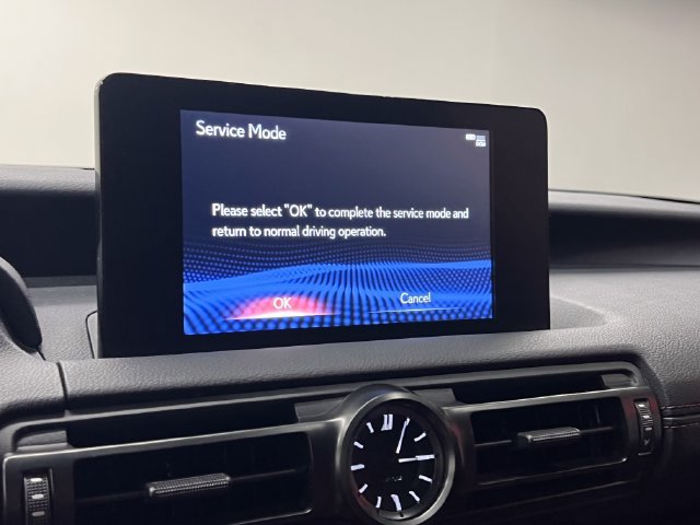 Certified 2025 Lexus IS 300 F Sport RWD image 19