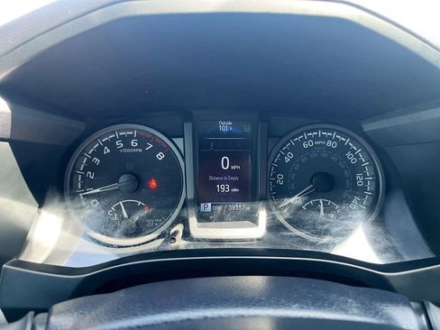 Used 2023 Toyota Tacoma TRD Off-Road w/ Black Out Package (TMS) AWD/4WD image 12