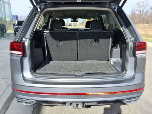 Used 2024 Volkswagen Atlas SEL Premium R-Line image 33