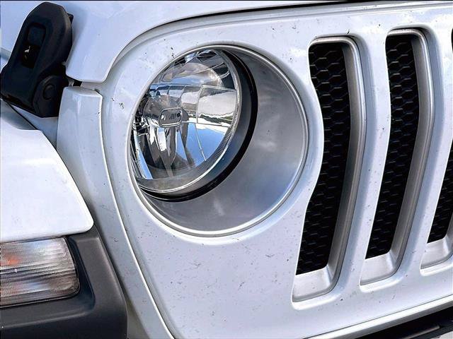 Used 2018 Jeep Wrangler Unlimited Sahara AWD/4WD image 30