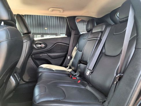 Used 2016 Jeep Cherokee Limited AWD/4WD image 13