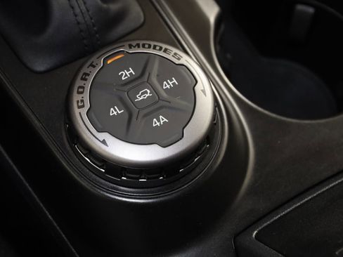 Used 2022 Ford Bronco Wildtrak image 26