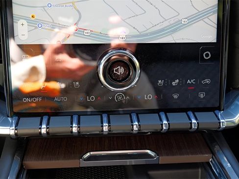 New 2026 GMC Acadia Denali w/ Super Cruise Package image 17