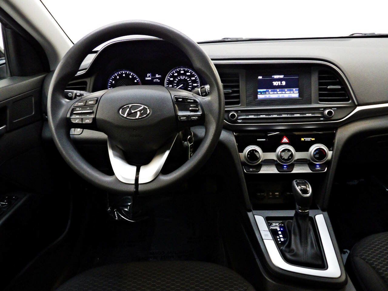 Used 2019 Hyundai Elantra SE w/ Cargo Package FWD image 19