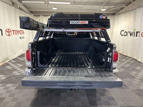 Used 2023 Toyota Tacoma TRD Off-Road w/ Technology Package AWD/4WD image 15