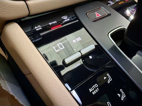 New 2026 Porsche Macan AWD/4WD image 17