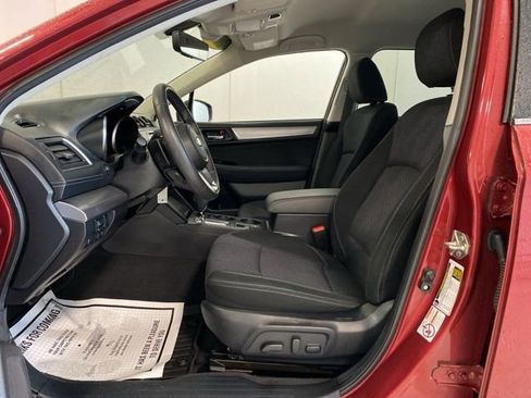 Used 2019 Subaru Outback 2.5i Premium image 9