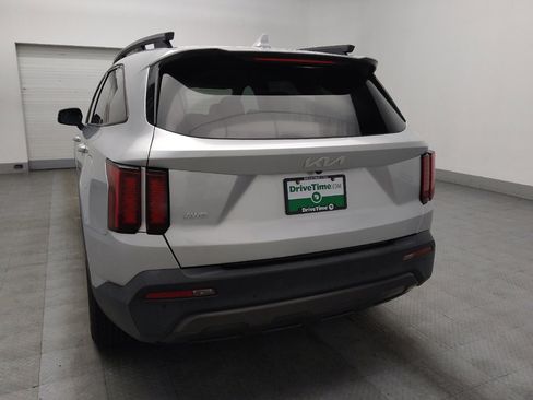 Used 2022 Kia Sorento S image 5