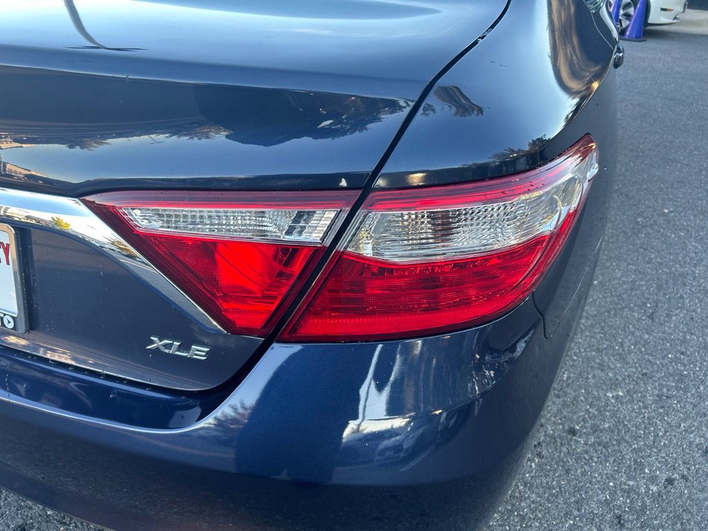 Used 2017 Toyota Camry XLE FWD image 19