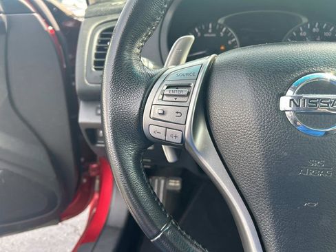 Used 2013 Nissan Altima 3.5 SV image 22