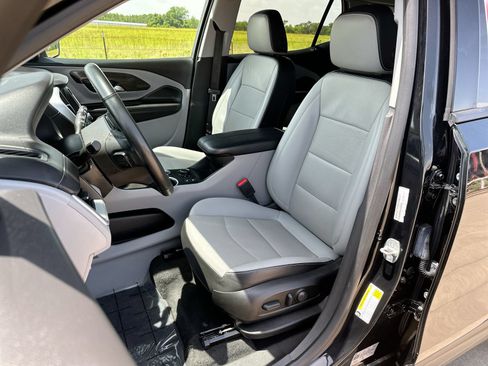 Used 2023 GMC Terrain SLT AWD/4WD image 11
