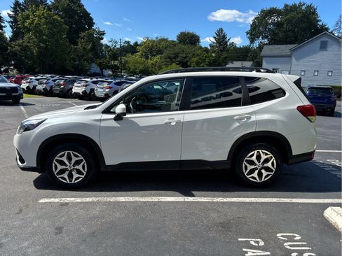 Used 2023 Subaru Forester Premium AWD/4WD image 7