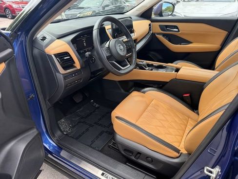 Used 2021 Nissan Rogue Platinum FWD image 12