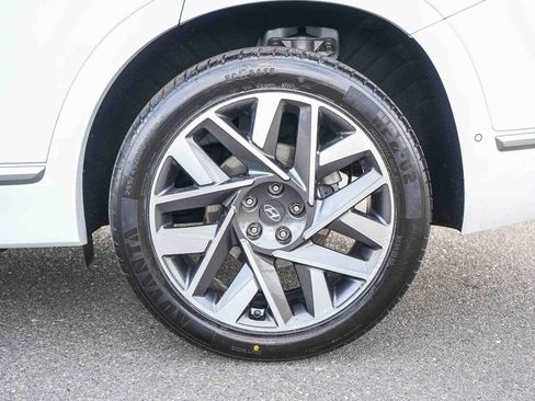 Used 2023 Hyundai Santa Fe Calligraphy FWD image 12