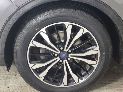 Certified 2022 Ford Escape SE w/ SE Sport Appearance Package FWD image 10