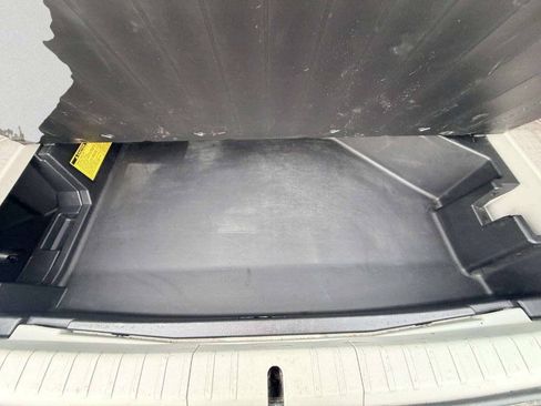 Used 2010 Toyota Prius Five w/ Advanced Technology Pkg FWD image 6