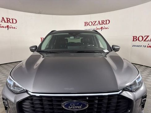 Used 2024 Ford Escape Platinum w/ Premium Technology Package AWD/4WD image 2