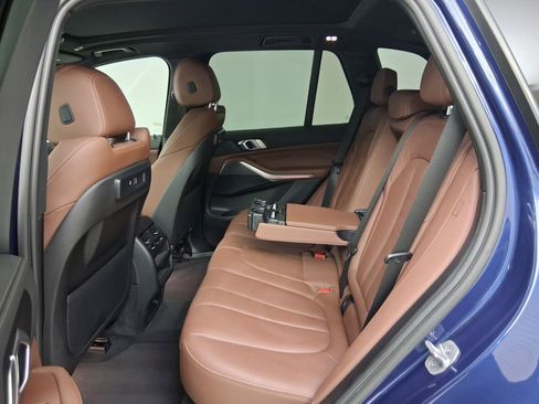 Used 2022 BMW X5 xDrive40i w/ M Sport Package image 14