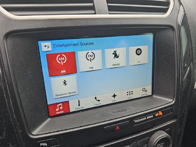 Used 2017 Ford Explorer XLT w/ Equipment Group 202A AWD/4WD image 26