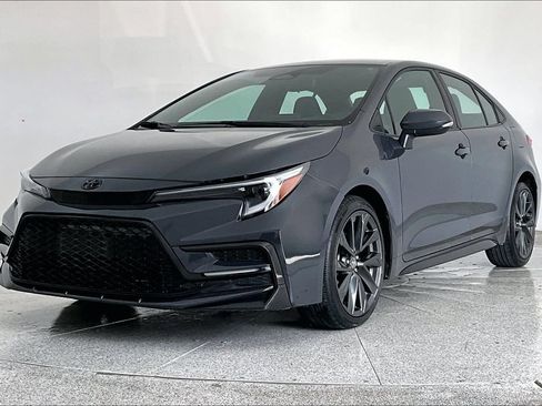 Used 2024 Toyota Corolla SE FWD image 14
