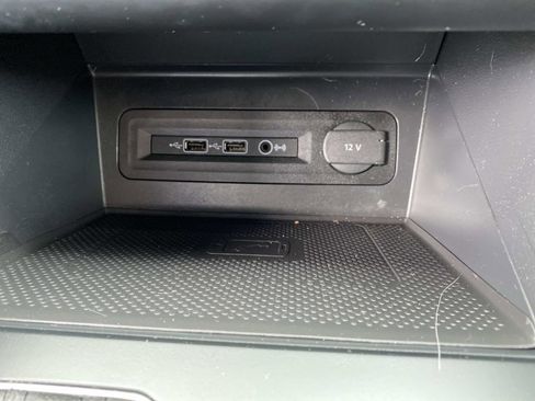 Used 2020 Volkswagen Atlas Cross Sport SE AWD/4WD image 15
