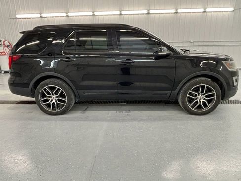 Used 2016 Ford Explorer Sport w/ Equipment Group 401A image 2