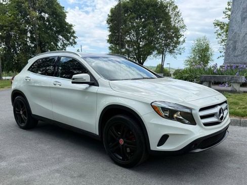 Used 2016 Mercedes-Benz GLA 250 4MATIC image 3
