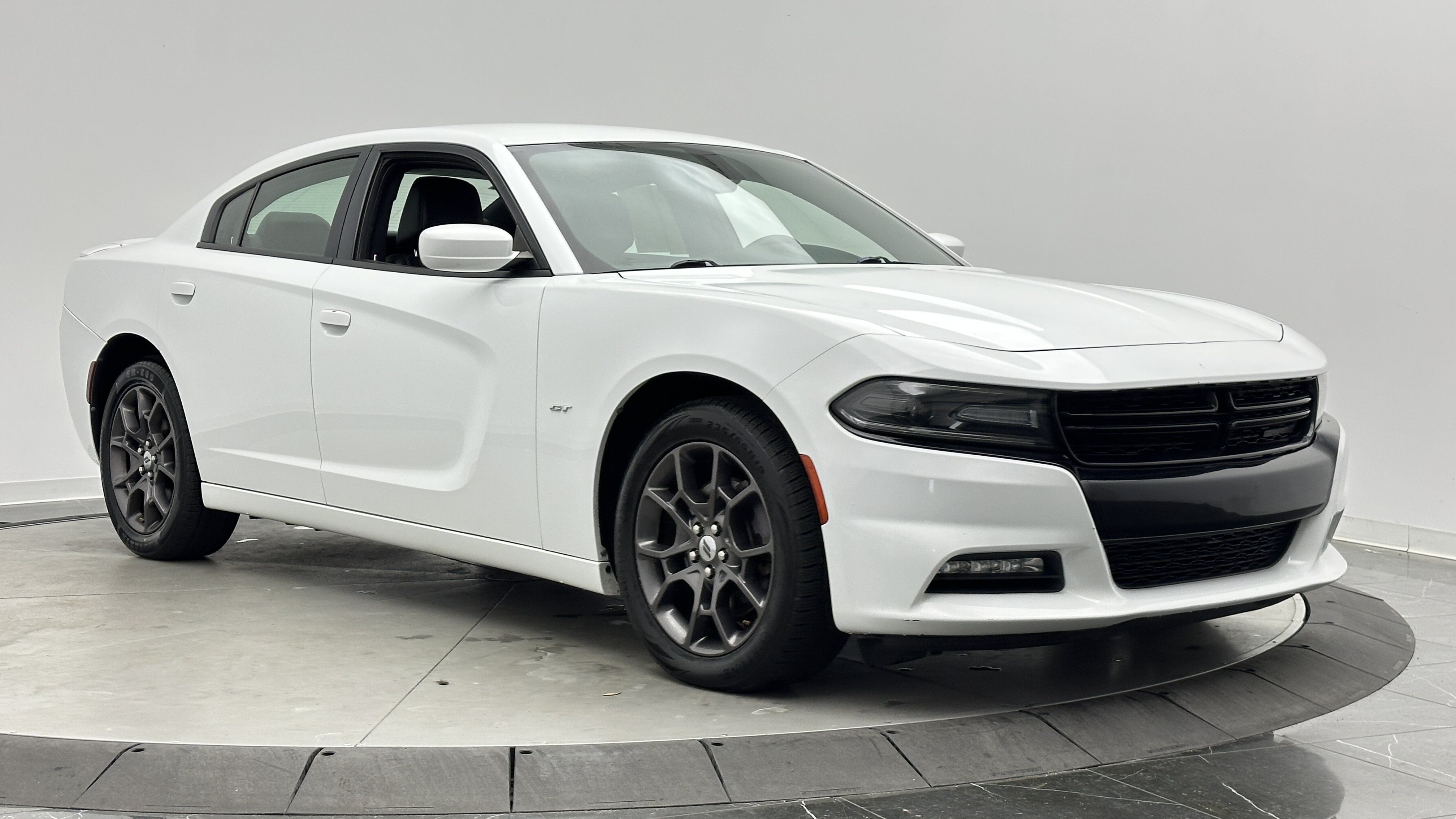 Used 2018 Dodge Charger GT AWD/4WD image 3