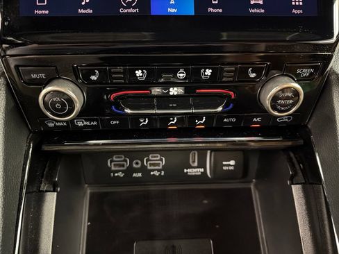 Used 2023 Jeep Grand Cherokee Summit w/ Adv Protech Group IV AWD/4WD image 13