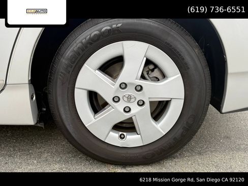 Used 2011 Toyota Prius Three w/ Navigation Pkg image 18