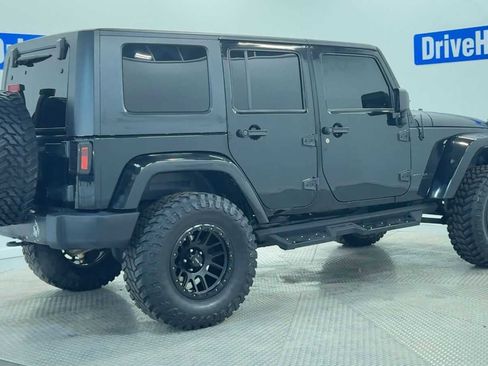 Used 2008 Jeep Wrangler Unlimited Sahara w/ Dual Top Group image 5