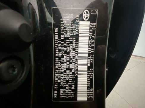 Used 2021 Toyota Corolla LE w/ LE Convenience Package FWD image 27