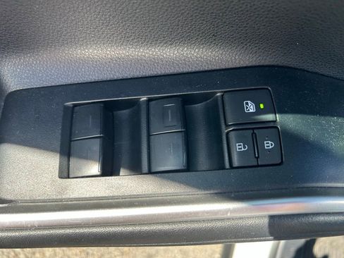 Certified 2025 Toyota Highlander XLE AWD/4WD image 18