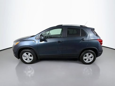 Used 2022 Chevrolet Trax LT w/ Premium Seat Package AWD/4WD image 9