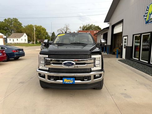 Used 2019 Ford F250 Lariat w/ Lariat Ultimate Package image 2