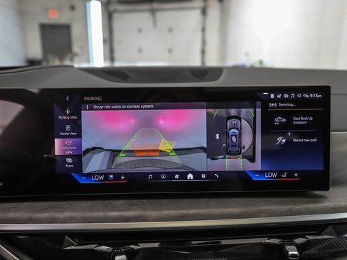 Used 2027 BMW X7 xDrive40i w/ M Sport Package AWD/4WD image 19
