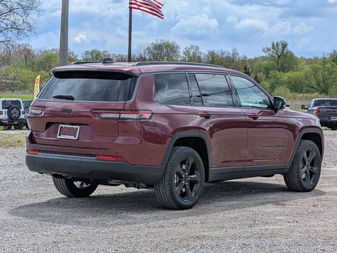 New 2026 Jeep Grand Cherokee L Limited w/ Limited Altitude Package AWD/4WD image 7