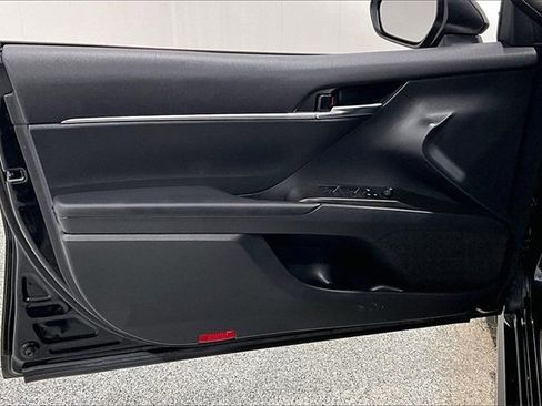 Used 2024 Toyota Camry SE image 21