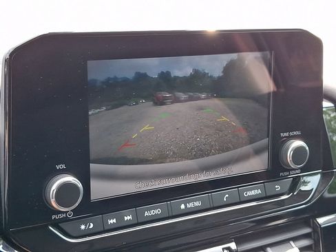 Certified 2024 Nissan Pathfinder SV AWD/4WD image 21