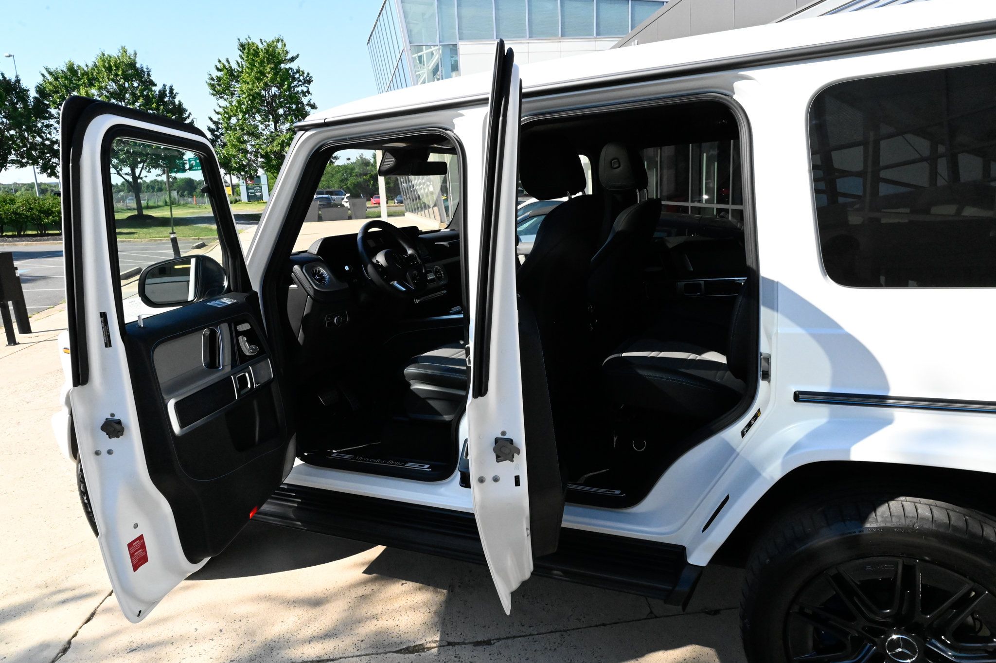 Used 2025 Mercedes-Benz G 580 w/ EQ Technology image 36