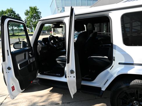 Used 2025 Mercedes-Benz G 580 w/ EQ Technology image 36