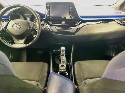 Used 2020 Toyota C-HR XLE FWD image 13