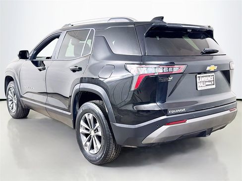 Used 2025 Chevrolet Equinox LT w/ Convenience Package II image 6