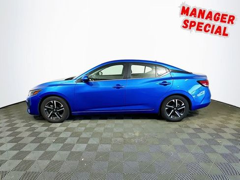 Used 2024 Nissan Sentra SV FWD image 5